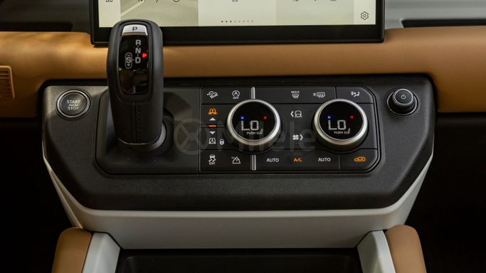 Новый Land Rover Defender 110 II, 3.0 л, 2025 в Дубае от Milele Черный цвет. Other | AUTO.AE