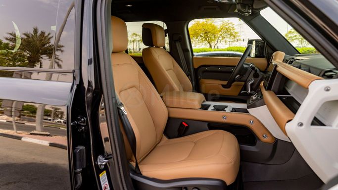 Новый Land Rover Defender 110 II, 3.0 л, 2025 в Дубае от Milele Черный цвет. Other | AUTO.AE