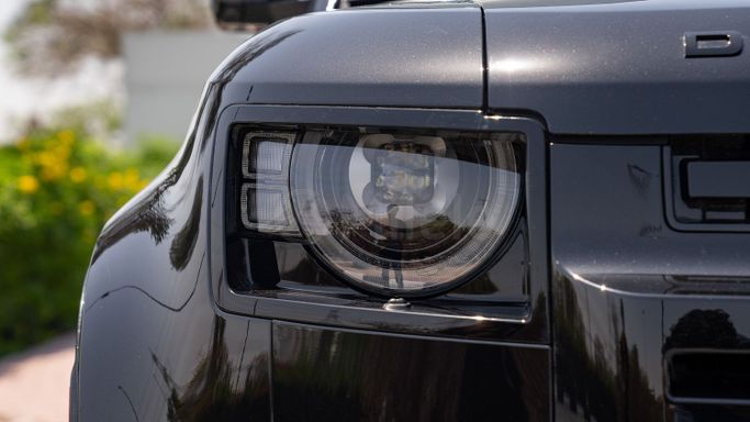 Новый Land Rover Defender 110 II, 5.0 л, 2025 в Дубае от Milele Черный цвет. Other | AUTO.AE