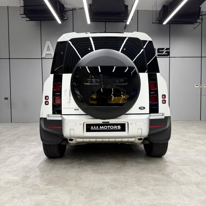 Used Land Rover Defender P400 II, 3.0 l, 2023 in Dubai by AAA Motors, White color. GCC Specs | AUTO.AE