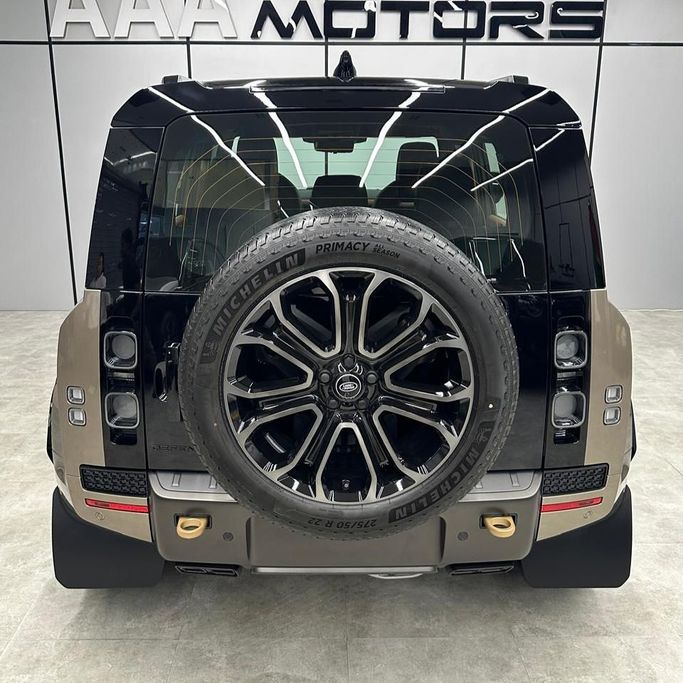 Used Land Rover Defender Octa II, 4.4 l, 2025 in Dubai by AAA Motors, Golden color. GCC Specs | AUTO.AE