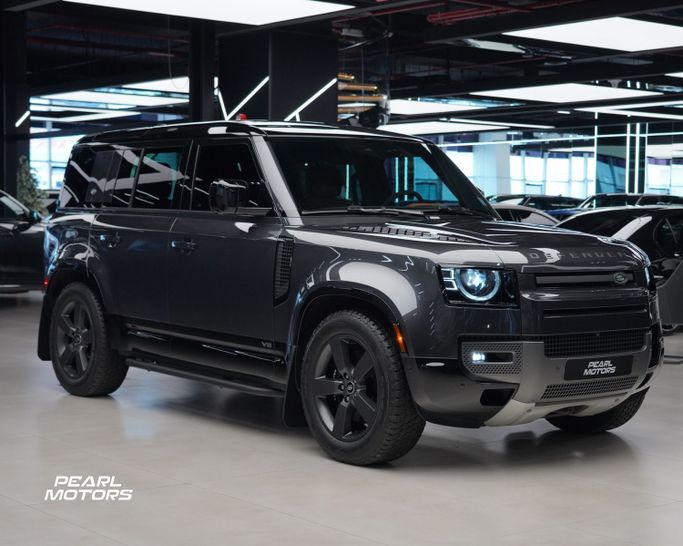 Подержанный Land Rover Defender 110 II, 5.0 л, 2024 в Дубае от Pearl Motors Серый цвет. Канадская | AUTO.AE