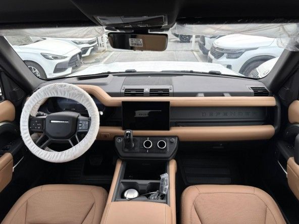 Новый Land Rover Defender P400 II, 3.0 л, 2025 в Дубае от Titanum Cars Зеленый цвет. Other | AUTO.AE