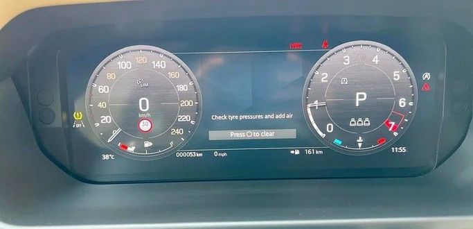 Новый Land Rover Defender 110 II, 2.0 л, 2024 в Дубае от Designo Cars Trading Белый цвет. Европейская | AUTO.AE