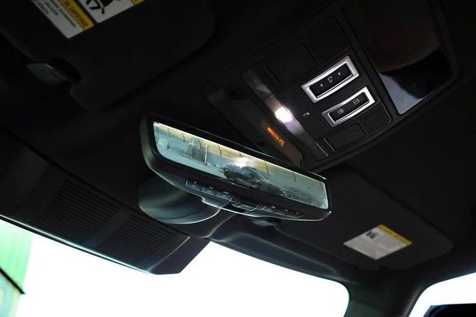 Подержанный Land Rover Defender 110 II, 5.0 л, 2023 в Дубае от Al Faris Motors Черный цвет. Other | AUTO.AE