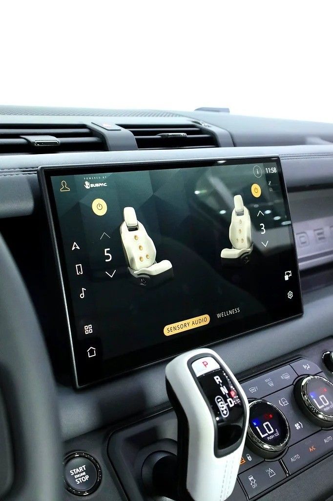 Подержанный Land Rover Defender Octa II, 4.4 л, 2025 в Дубае от Al Faris Motors Золотистый цвет. Other | AUTO.AE