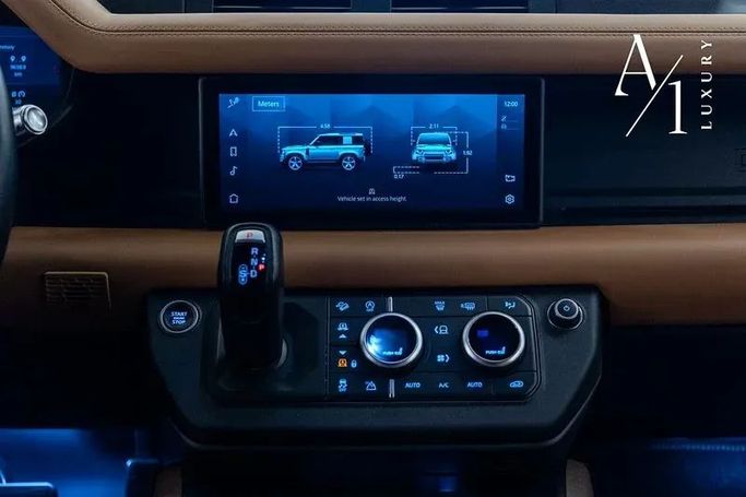 Подержанный Land Rover Defender 90 II, 3.0 л, 2022 в Дубае от A1 Luxury Motors Черный цвет. Европейская | AUTO.AE