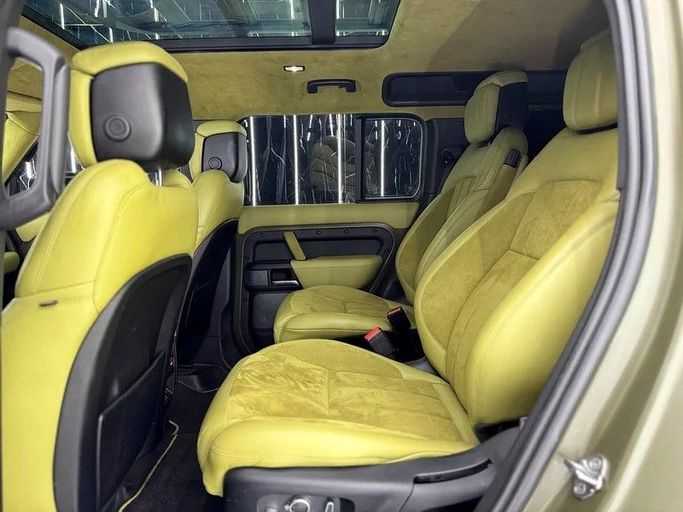 Used Land Rover Defender 110 II, 5.0 l, 2022 in Dubai by Zeus Motors, Green color. European Specs | AUTO.AE