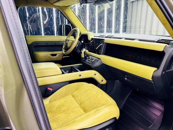 Used Land Rover Defender 110 II, 5.0 l, 2022 in Dubai by Zeus Motors, Green color. European Specs | AUTO.AE