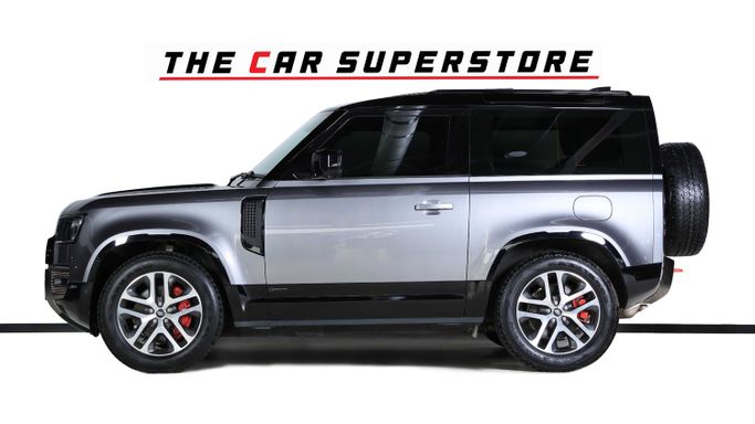 Подержанный Land Rover Defender P400 II, 3.0 л, 2024 в Дубае от The Car Superstore Серый цвет. Other | AUTO.AE