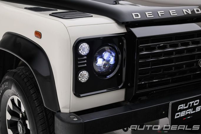 Подержанный Land Rover Defender 110 I Рестайлинг, 2.4 л, 2010 в Дубае от AUTO DEALS Белый цвет.  | AUTO.AE