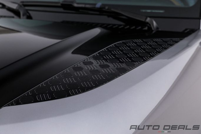 Подержанный Land Rover Defender 110 II, 3.0 л, 2023 в Дубае от AUTO DEALS Серый цвет. GCC | AUTO.AE