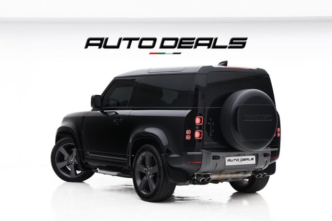 Подержанный Land Rover Defender 90 II, 5.0 л, 2023 в Дубае от AUTO DEALS Черный цвет. GCC | AUTO.AE
