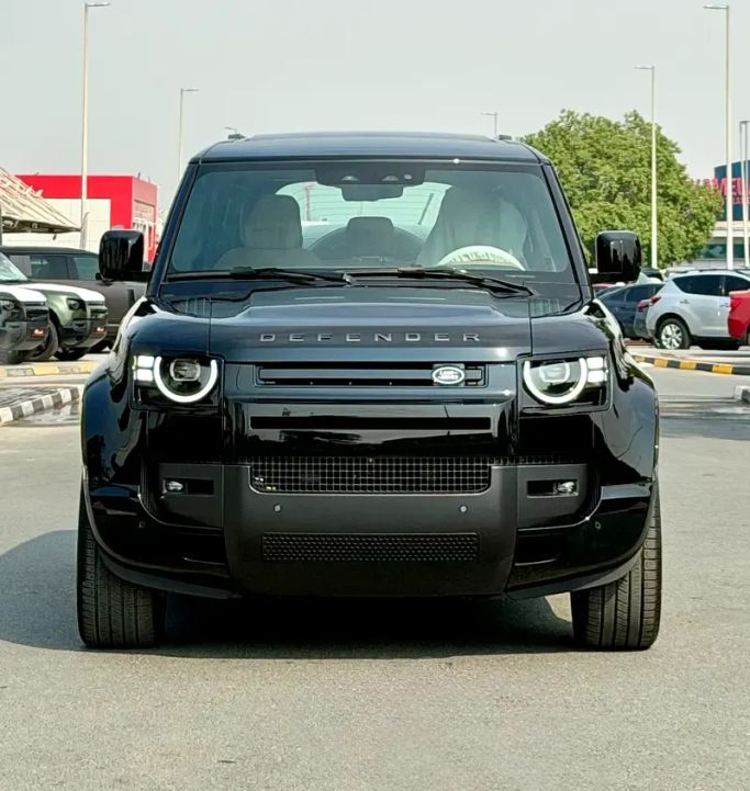 Новый Land Rover Defender 110 II, 3.0 л, 2026 в Дубае от Levant SH Motors Черный цвет. GCC | AUTO.AE