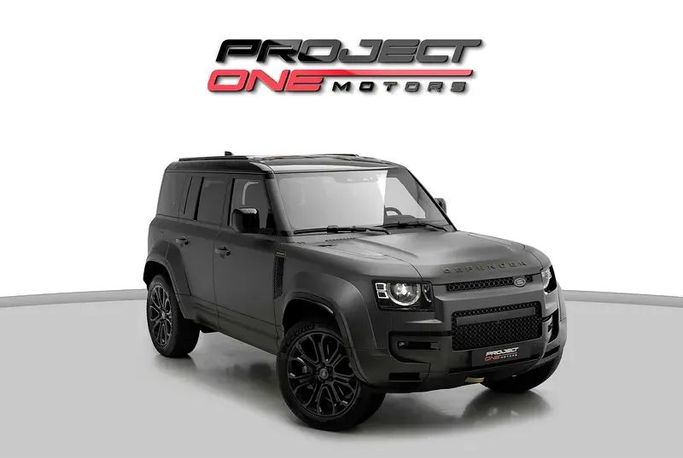 جديدة Land Rover Defender Octa ثانياً, 4.4 l, 2025 في في دبي من Project One Motors، اللون أسود. مواصفات الخليج | AUTO.AE