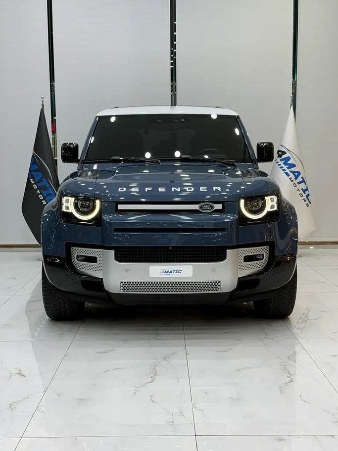 Подержанный Land Rover Defender 110 II, 3.0 л, 2024 в Дубае от 4 Matic Motors Тёмно-синий цвет. GCC | AUTO.AE