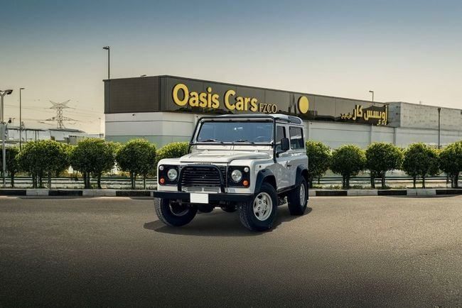Used Land Rover Defender 90 I, 4.0 l, 1997 in Dubai by OASIS CARS, White color. Japanese Specs | AUTO.AE