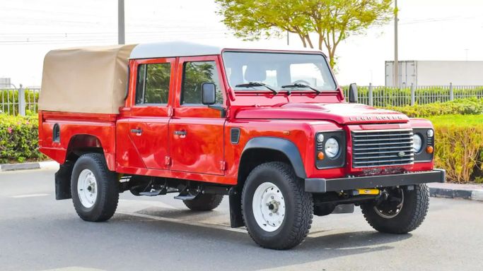 مستعملة Land Rover Defender 110 أنا فيس ليفت, 2.2 l, 2016 في في دبي من Alwan Global Cars، اللون أحمر. مواصفات الخليج | AUTO.AE | إعلان #248069