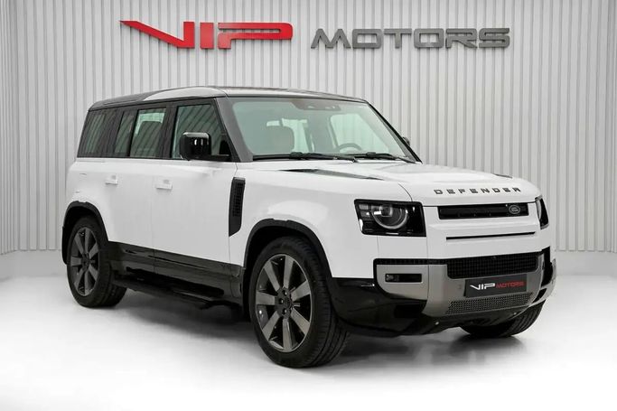 جديدة Land Rover Defender 110 ثانياً, 5.0 l, 2026 في في دبي من VIP Motors، اللون أبيض. مواصفات الخليج | AUTO.AE | إعلان #256365