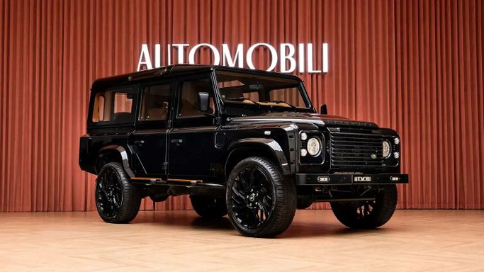 مستعملة Land Rover Defender 110 أنا فيس ليفت, 2.2 l, 2013 في في دبي من Automobili Motors، اللون أسود. مواصفات الخليج | AUTO.AE | إعلان #258507