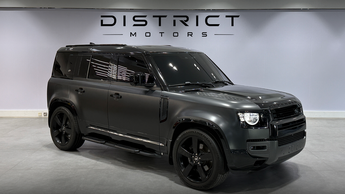 Подержанный Land Rover Defender 110 II, 3.0 л, 2023 в Дубае от DISTRICT Motors  Черный цвет. GCC | AUTO.AE | Объявление #262451