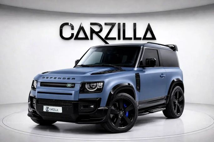 مستعملة Land Rover Defender P400 ثانياً, 3.0 l, 2022 في في دبي من Carzilla Motors، اللون أزرق داكن. المواصفات الأمريكية | AUTO.AE | إعلان #262565