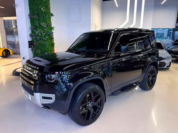 مستعملة Land Rover Defender 90 ثانياً, 2.0 l, 2023 في في دبي من GE Motors، اللون أسود. المواصفات الأوروبية | AUTO.AE | إعلان #264984