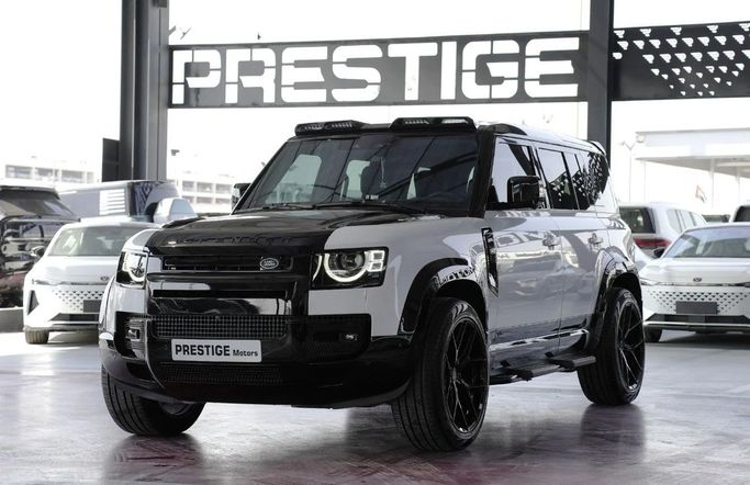 مستعملة Land Rover Defender 130 ثانياً, 5.0 l, 2022 في في دبي من Prestige motors، اللون رمادي. المواصفات الأوروبية | AUTO.AE | إعلان #271864