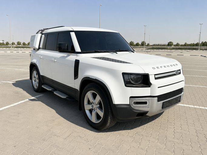 مستعملة Land Rover Defender 110 ثانياً, 3.0 l, 2023 في في دبي من Golden Century Motors Zhongdong Trading FZE، اللون أبيض. المواصفات الكورية | AUTO.AE | إعلان #273588