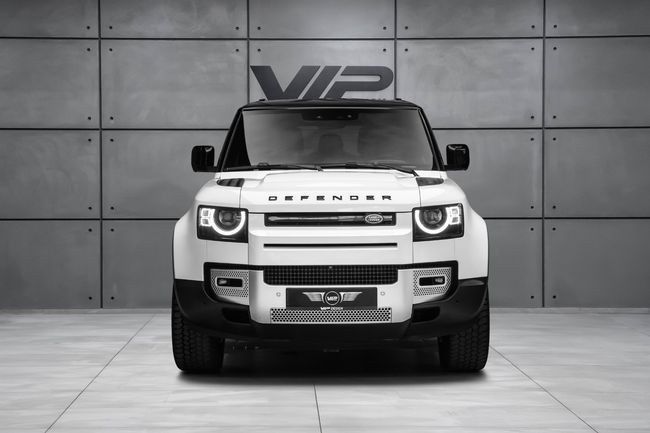 Used ⁦Land Rover Defender P400 II (L663), 3.0 l, 2023⁩ in UAE, Dubai by VIP Design, White color. GCC Specs | AUTO.AE | Listing #287867