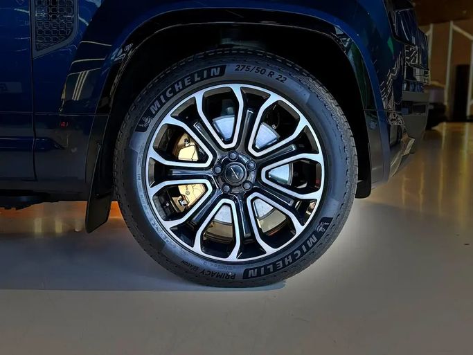جديدة Land Rover Defender Octa ثانياً، 4.4 لتر، 2026 في الإمارات، دبي من GE Motors، اللون أزرق. مواصفات الخليج | AUTO.AE | إعلان #295591 — صورة 16 من 17