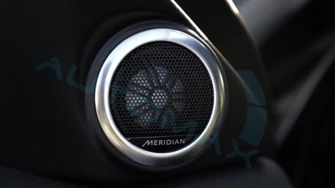 New Land Rover Range Rover Evoque P200 MHEV Long II Facelift, 2.0 l, 2024 in Dubai by Auto Max Group, Black color. European Specs | AUTO.AE