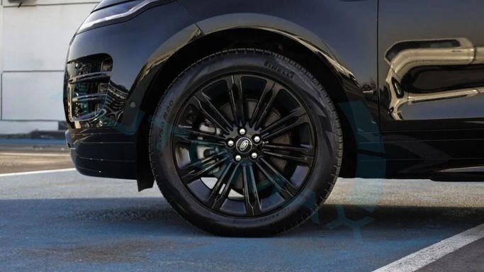 New Land Rover Range Rover Evoque P200 MHEV Long II Facelift, 2.0 l, 2024 in Dubai by Auto Max Group, Black color. European Specs | AUTO.AE