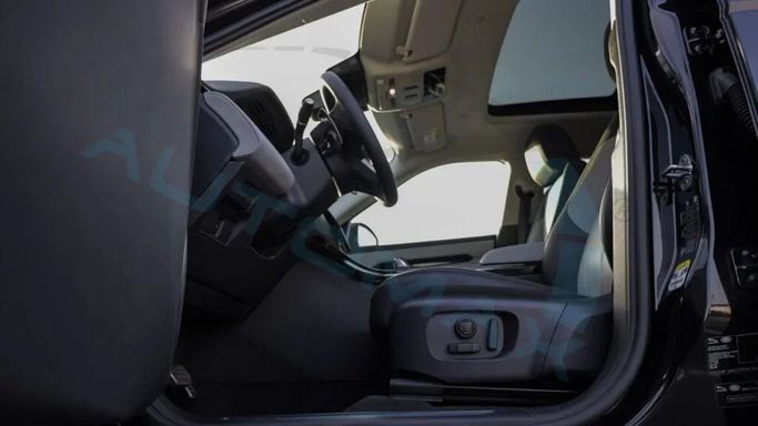 New Land Rover Range Rover Evoque P200 MHEV Long II Facelift, 2.0 l, 2024 in Dubai by Auto Max Group, Black color. European Specs | AUTO.AE