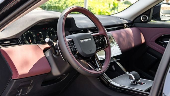 Новый Land Rover Range Rover Evoque P250 MHEV Long II Рестайлинг, 2.0 л, 2025 в Дубае от Altass Motors Белый цвет. Other | AUTO.AE