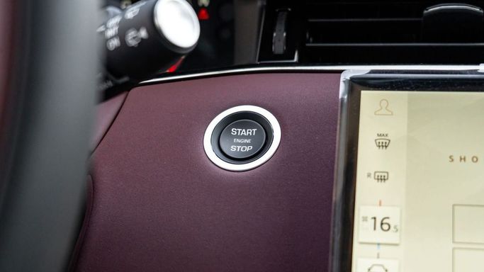 New Land Rover Range Rover Evoque P250 MHEV Long II Facelift, 2.0 l, 2025 in Dubai by Altass Motors, Black color. Other | AUTO.AE