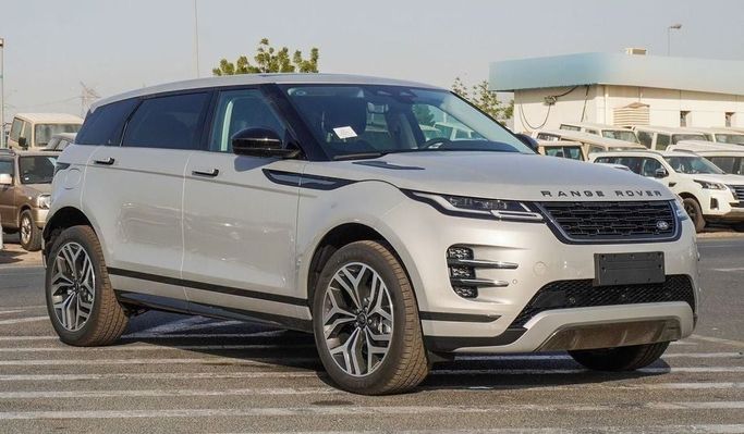 Новый Land Rover Range Rover Evoque P250 MHEV Long II Рестайлинг, 2.0 л, 2024 в Дубае от Najem Motors Серебристый цвет. Китайская | AUTO.AE