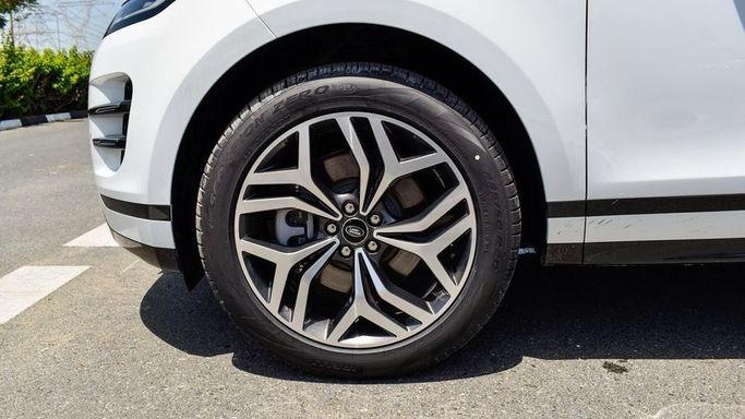 New Land Rover Range Rover Evoque P250 II Facelift, 2.0 l, 2024 in Dubai by Najem Motors, White color. Other | AUTO.AE
