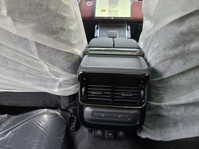 New Land Rover Range Rover Evoque P250 II Facelift, 2.0 l, 2025 in Dubai by Soltan Auto, White color. Chinese Specs | AUTO.AE