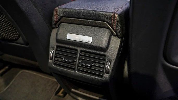 Подержанный Land Rover Range Rover Evoque P240 I, 2.0 л, 2015 в Дубае от Simurgh Cars Черный цвет. GCC | AUTO.AE