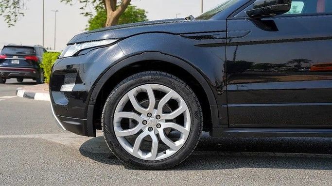 Подержанный Land Rover Range Rover Evoque P240 I, 2.0 л, 2015 в Дубае от Simurgh Cars Черный цвет. GCC | AUTO.AE