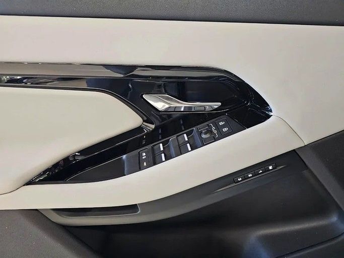 New Land Rover Range Rover Evoque P200 II, 2.0 l, 2024 in Dubai by GE Motors, White color. European Specs | AUTO.AE