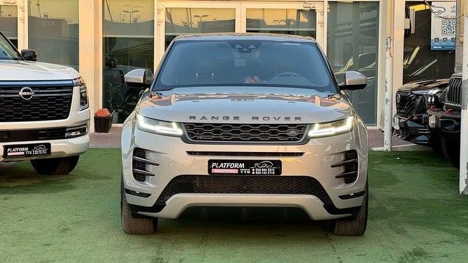 Подержанный Land Rover Range Rover Evoque P250 II, 2.0 л, 2020 в Дубае от Platform Used Cars Серый цвет. GCC | AUTO.AE
