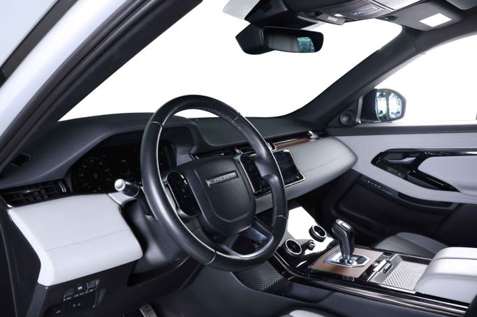 Подержанный Land Rover Range Rover Evoque P200 II, 2.0 л, 2020 в Дубае от The Car Superstore Серый цвет. GCC | AUTO.AE