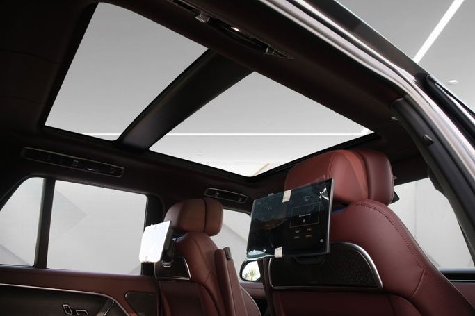 New Land Rover Range Rover P530 MHEV V, 4.4 l, 2025 in Dubai by Mohammad Alkarak Motors, Grey color. GCC Specs | AUTO.AE