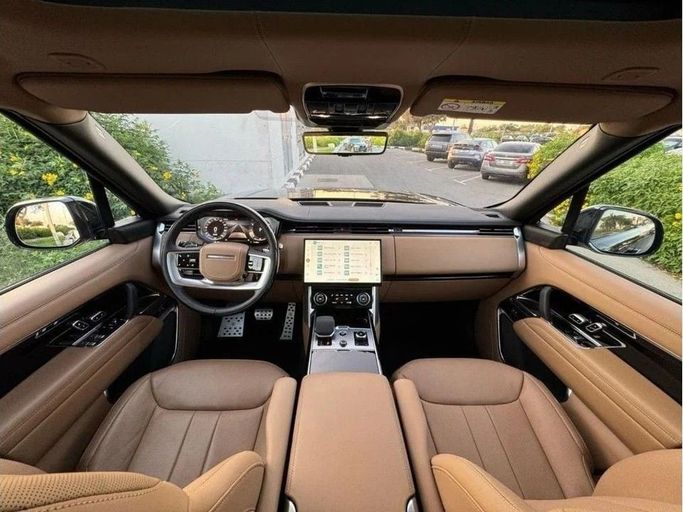Новый Land Rover Range Rover D350 MHEV Long V, 3.0 л, 2023 в Дубае от Royal Motors Черный цвет. GCC | AUTO.AE