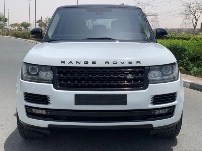 Подержанный Land Rover Range Rover D260 IV, 3.0 л, 2014 в Дубае от Royal Motors Белый цвет. GCC | AUTO.AE