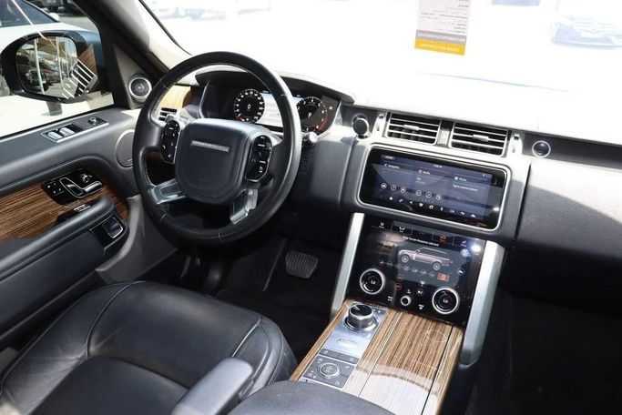 Подержанный Land Rover Range Rover P380 IV Рестайлинг, 3.0 л, 2018 в Дубае от Dresden Motors Голубой цвет. GCC | AUTO.AE