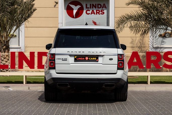 Used Land Rover Range Rover P525 IV Facelift, 5.0 l, 2018 in Dubai by Linda Cars, White color. GCC Specs | AUTO.AE