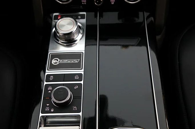 Used Land Rover Range Rover SV IV Facelift, 5.0 l, 2018 in Dubai by Mohammad Alkarak Motors, Black color. Other | AUTO.AE